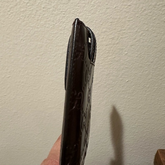 Gucci phone case can use as card case - Picture 3 of 6